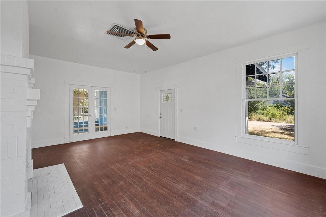 433 Chambers Street Marlin TX 76661