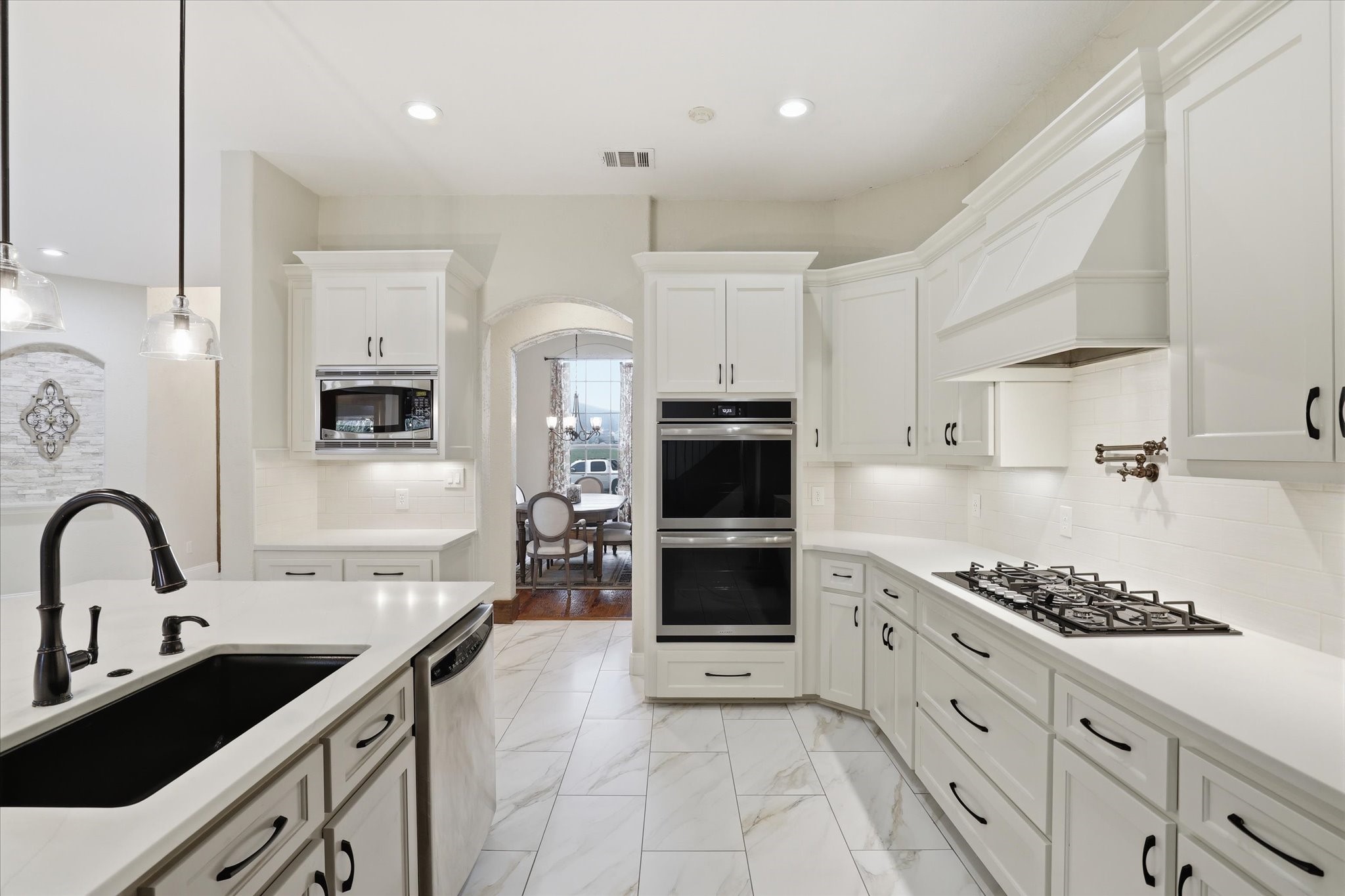 5832 Creek Crossing Lane Sachse TX 75048