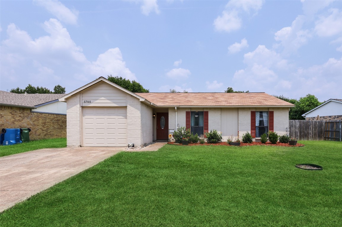 5705 Pearce Street The Colony TX 75056