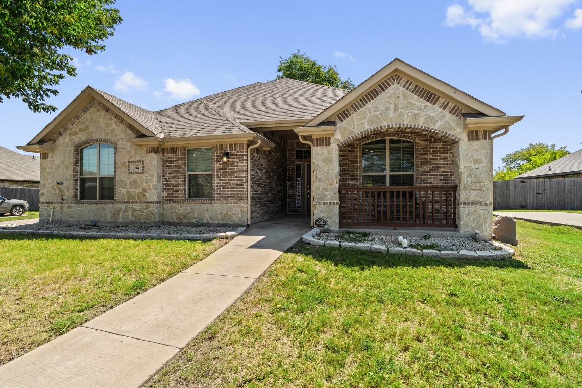 914 Blue Quail Run Glenn Heights TX 75154