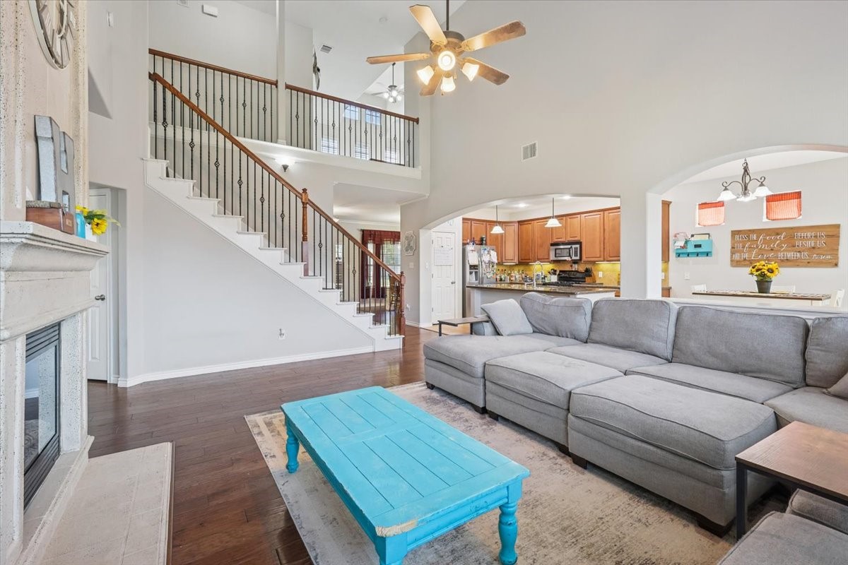 868 Valley Ridge Road Burleson TX 76028