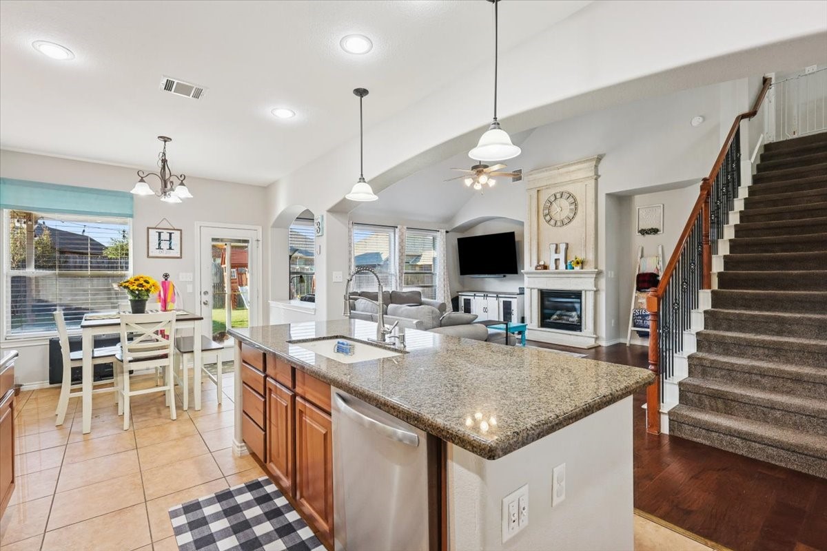 868 Valley Ridge Road Burleson TX 76028