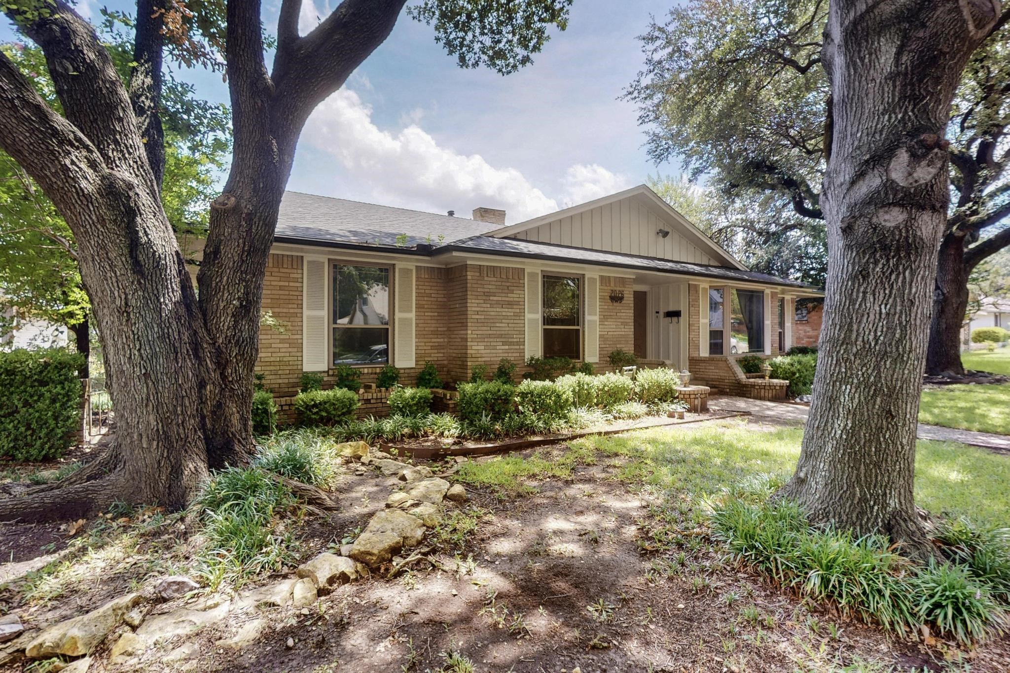 2026 Cedar Valley Lane Dallas TX 75232