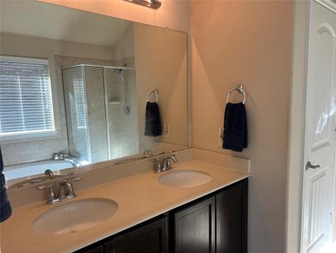 217 Villanova Drive Van Alstyne TX 75495
