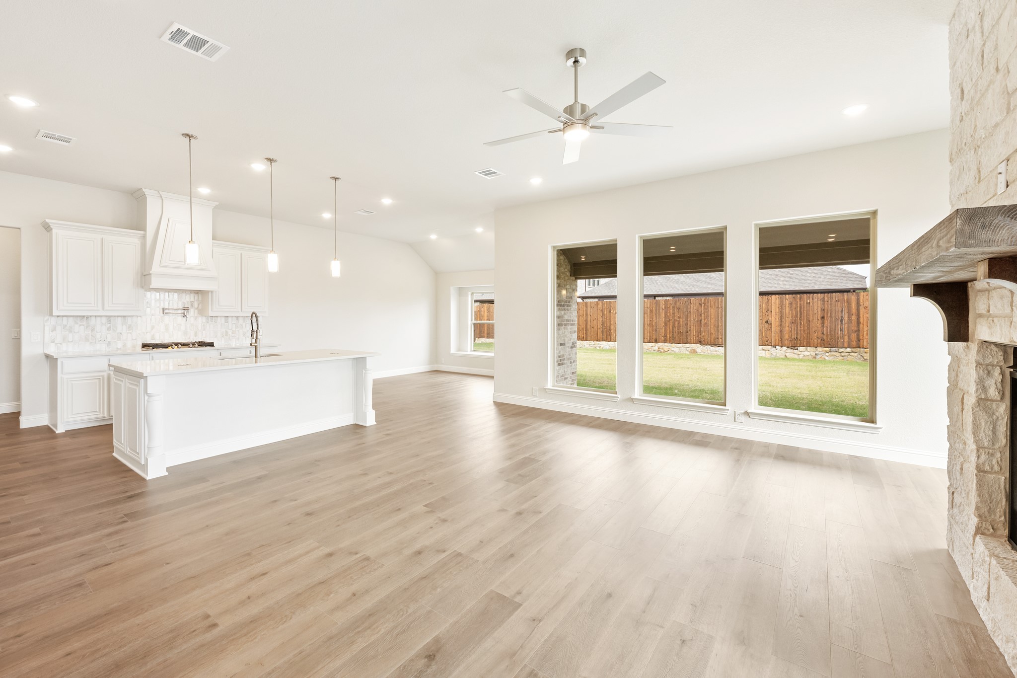 1617 Community Drive Cedar Hill TX 75116