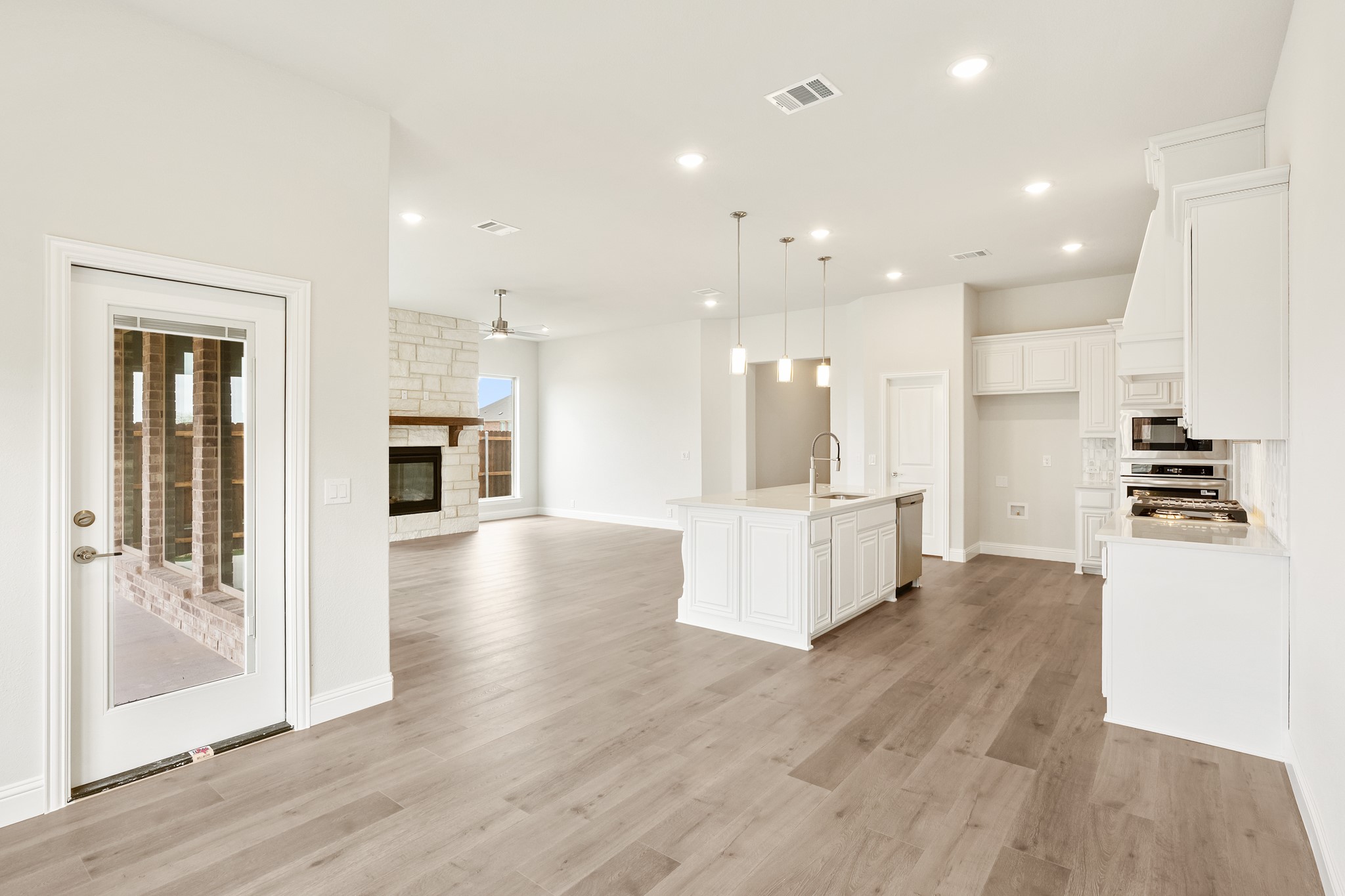 1617 Community Drive Cedar Hill TX 75116