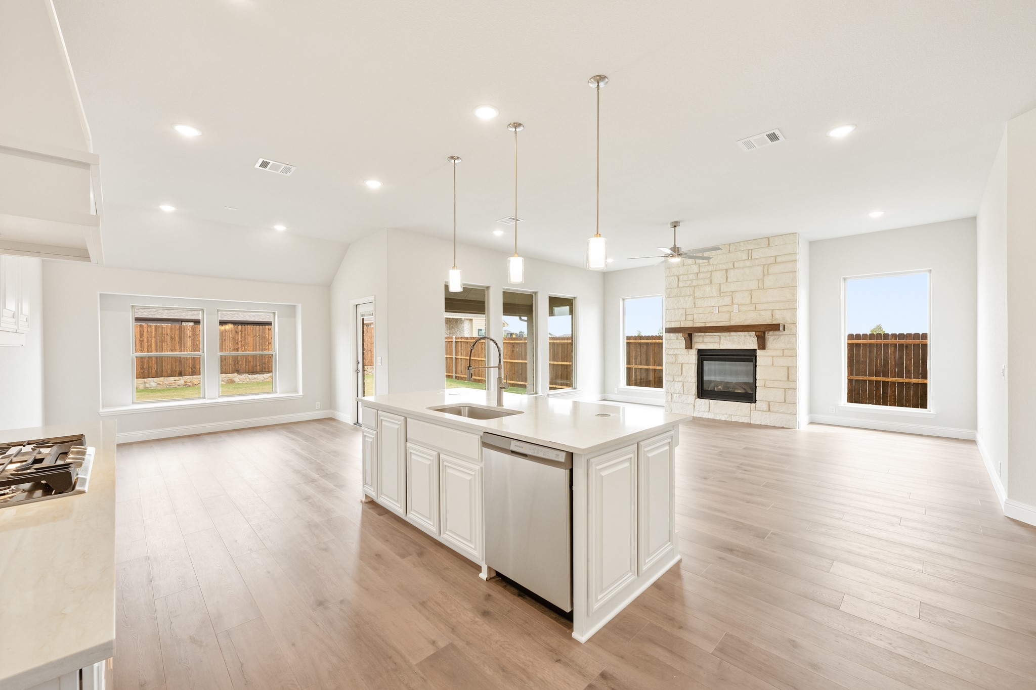 1617 Community Drive Cedar Hill TX 75116