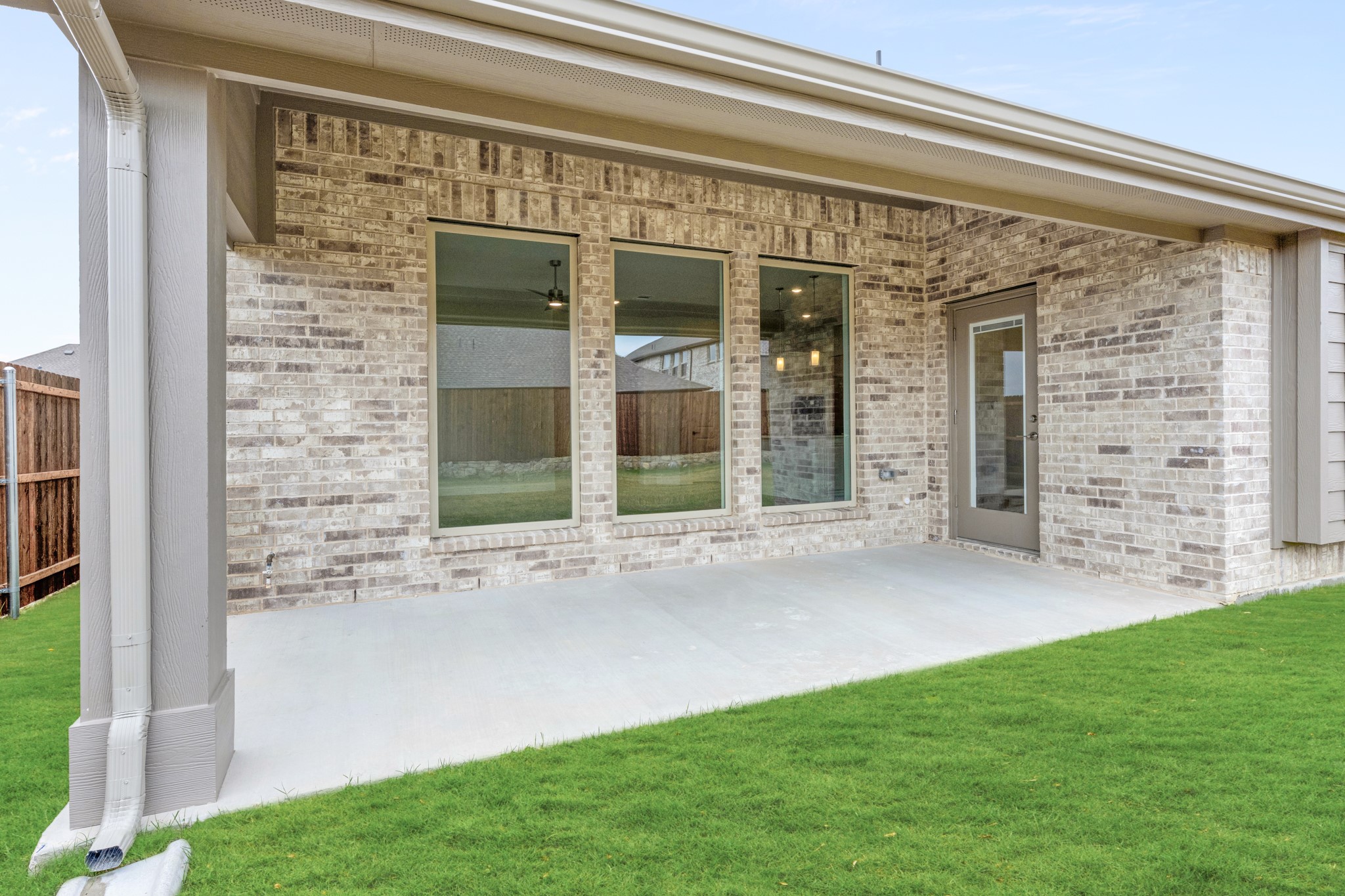 1617 Community Drive Cedar Hill TX 75116
