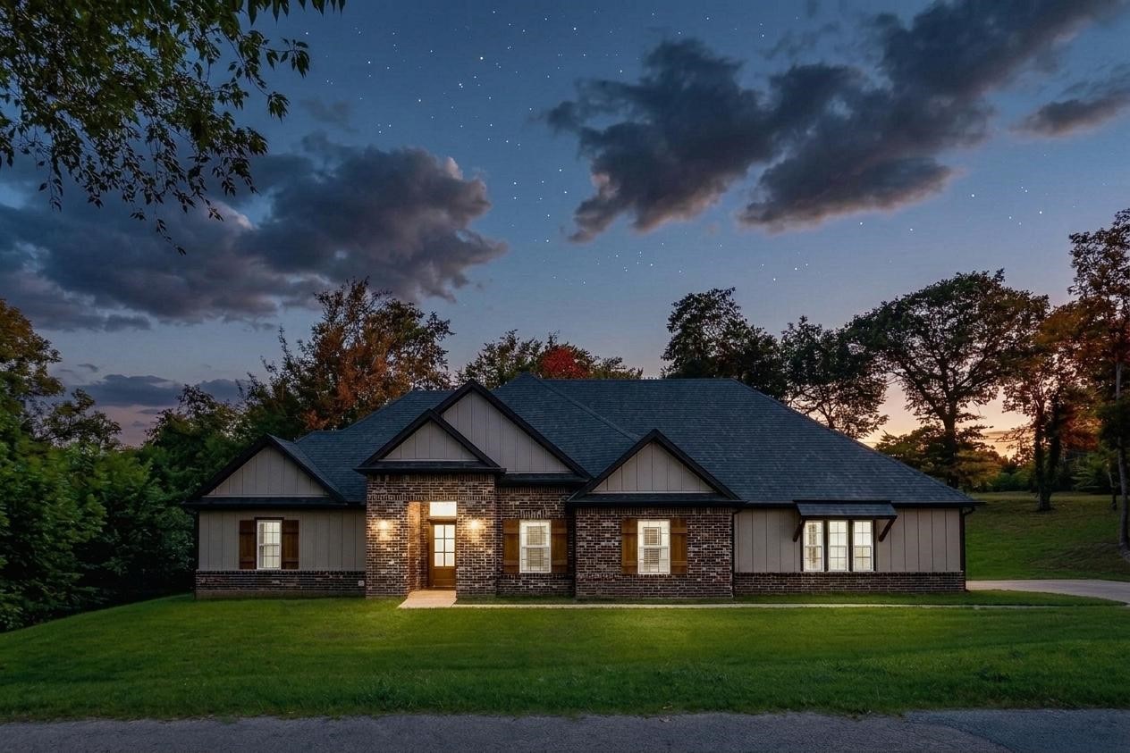 1028 W Day Street Denison TX 75020