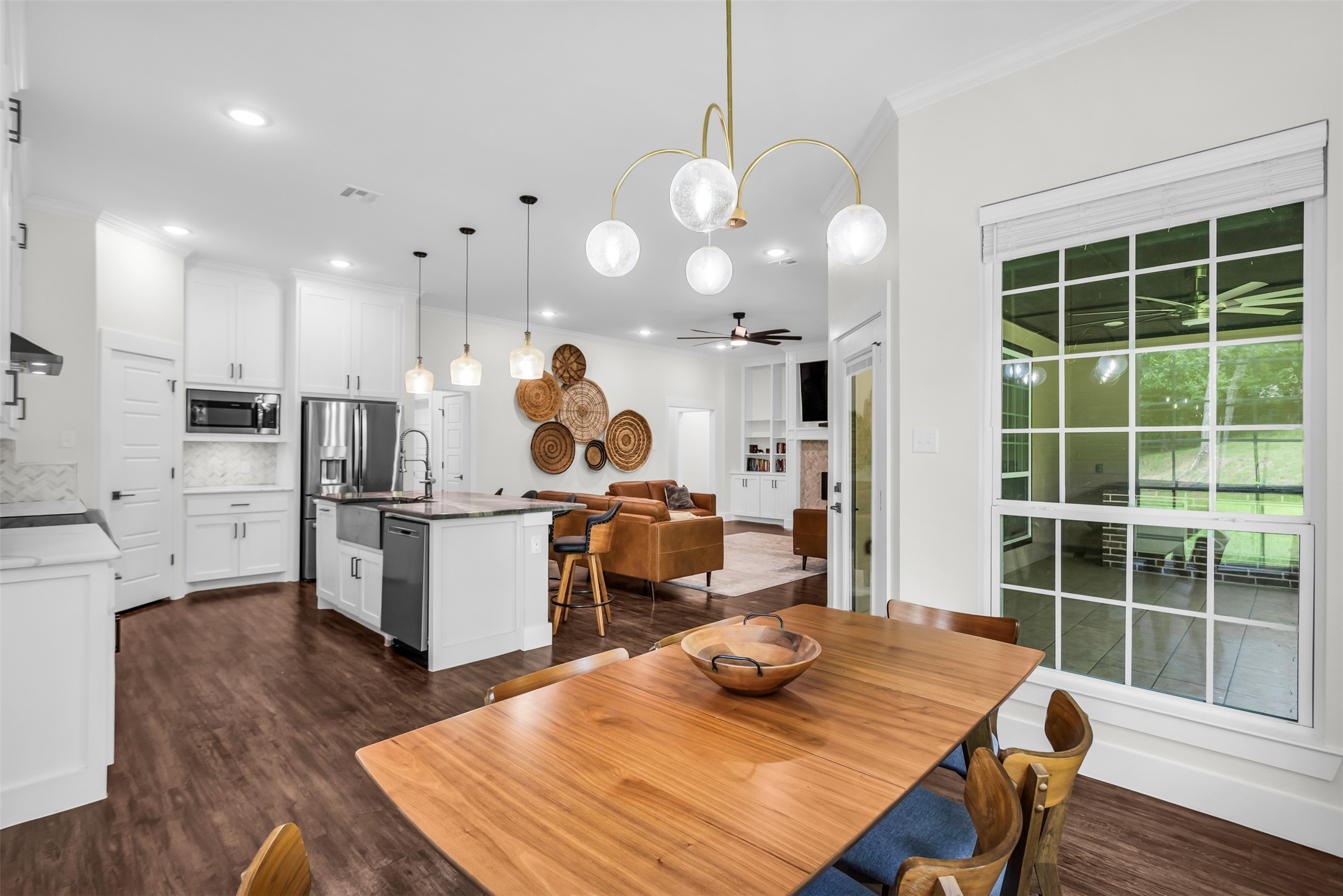 1028 W Day Street Denison TX 75020