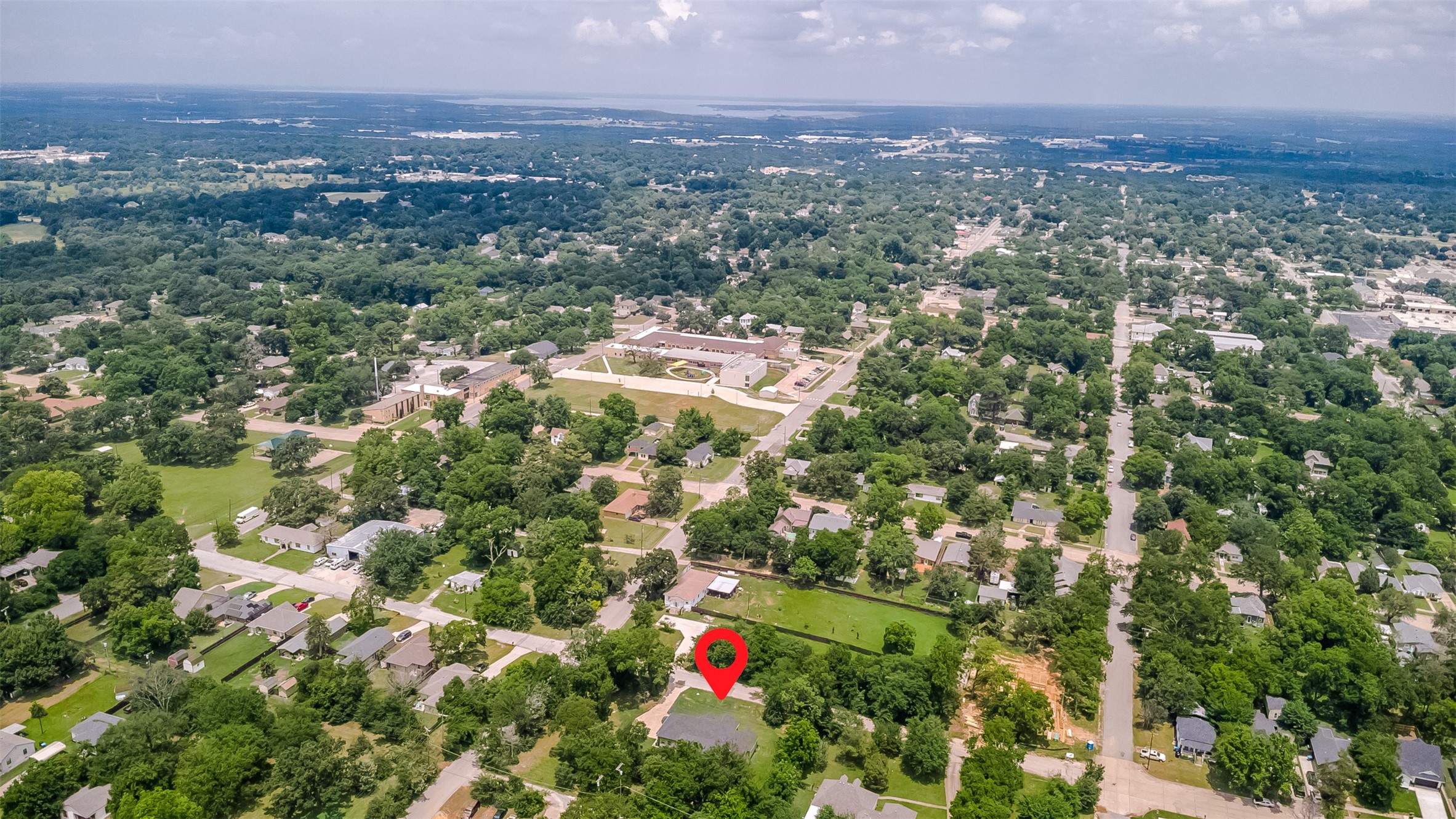 1028 W Day Street Denison TX 75020