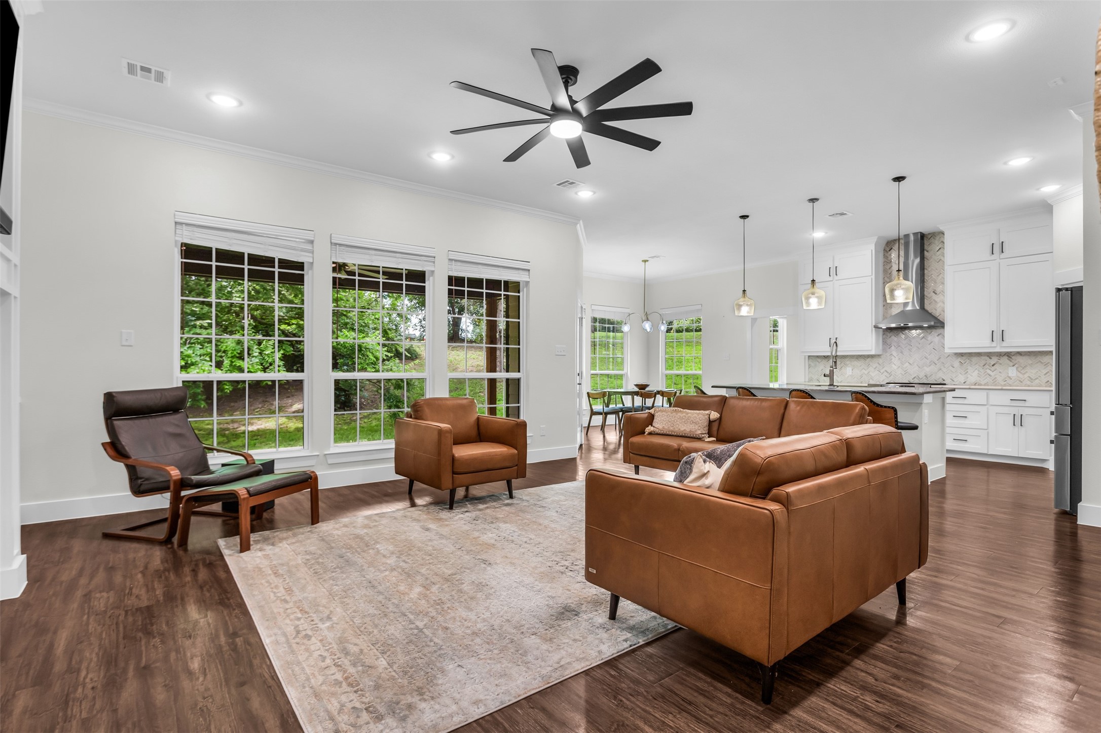1028 W Day Street Denison TX 75020
