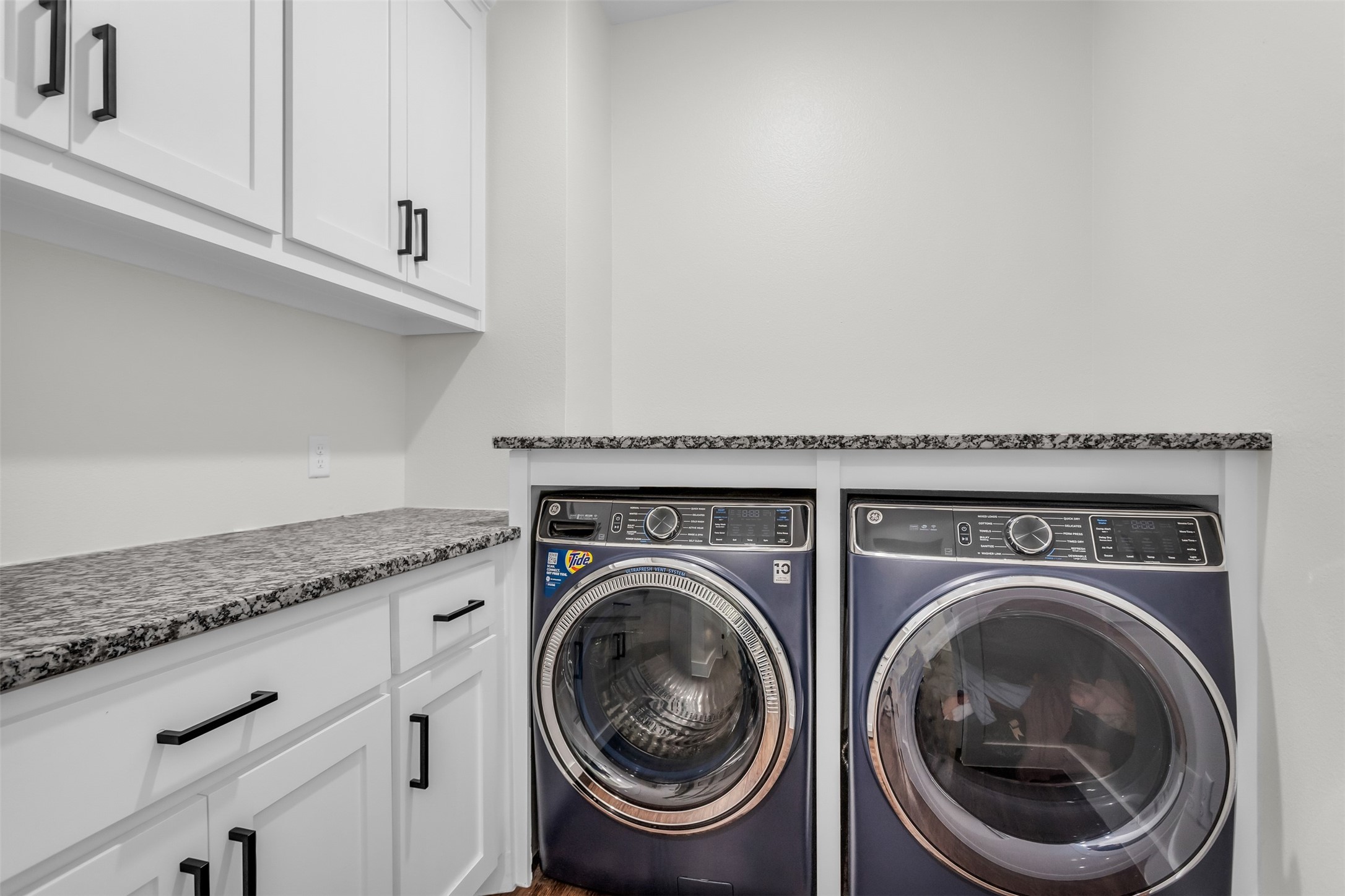 1028 W Day Street Denison TX 75020
