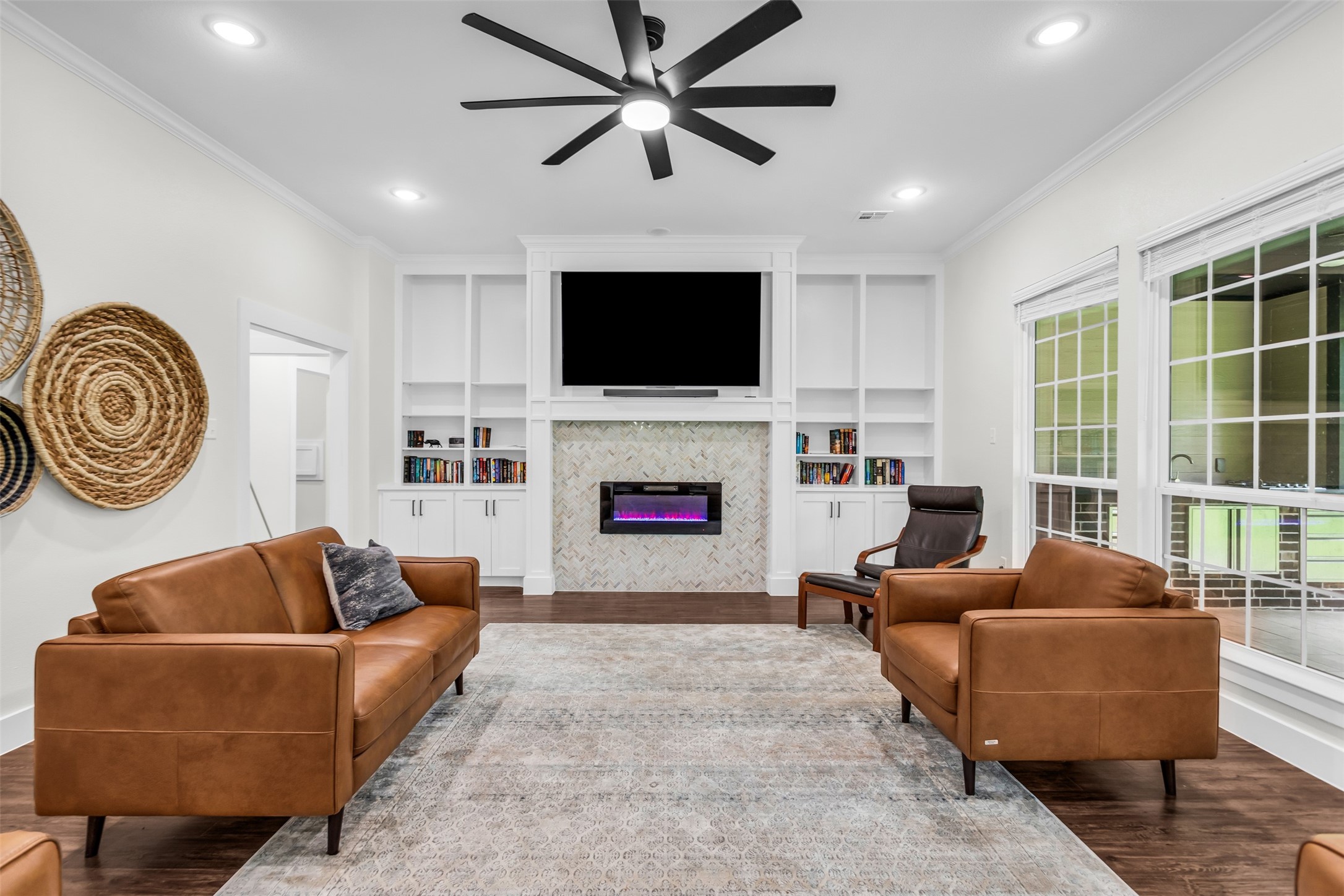 1028 W Day Street Denison TX 75020