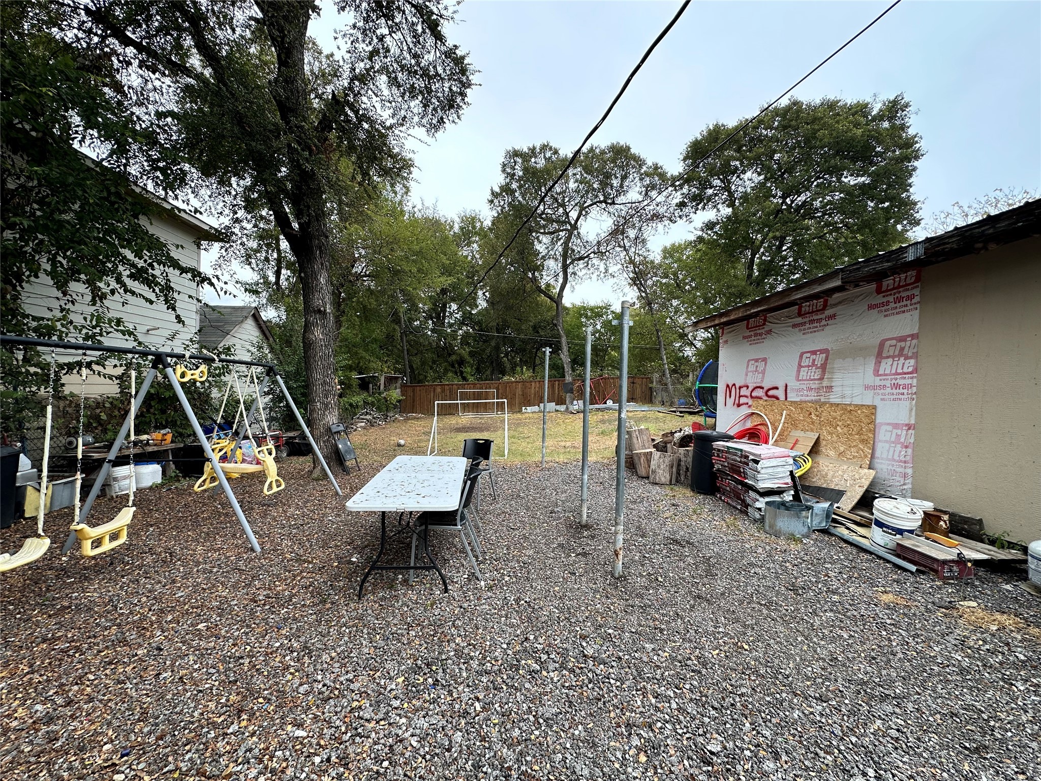 1307 Neptune Road Dallas TX 75216