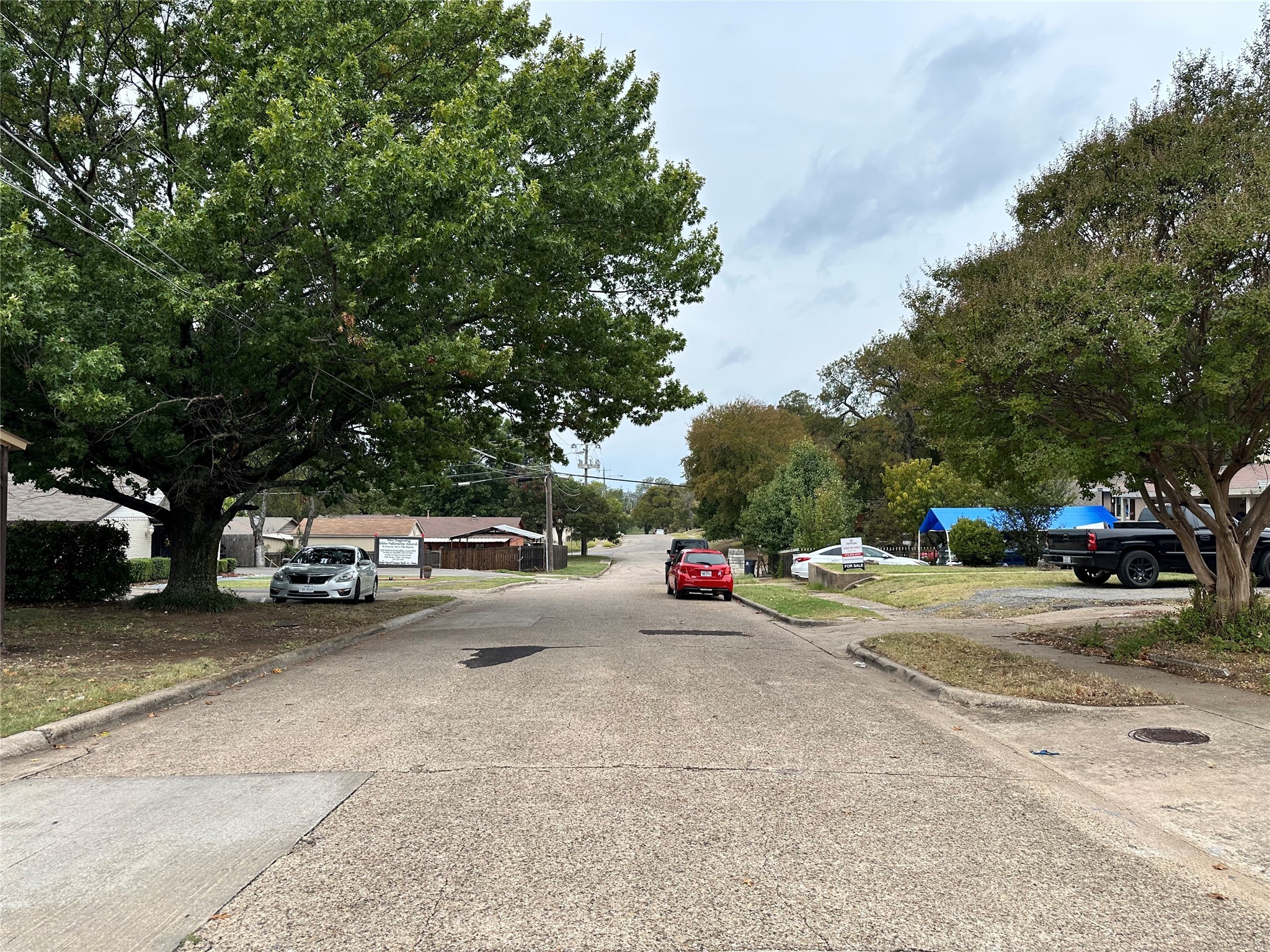1307 Neptune Road Dallas TX 75216