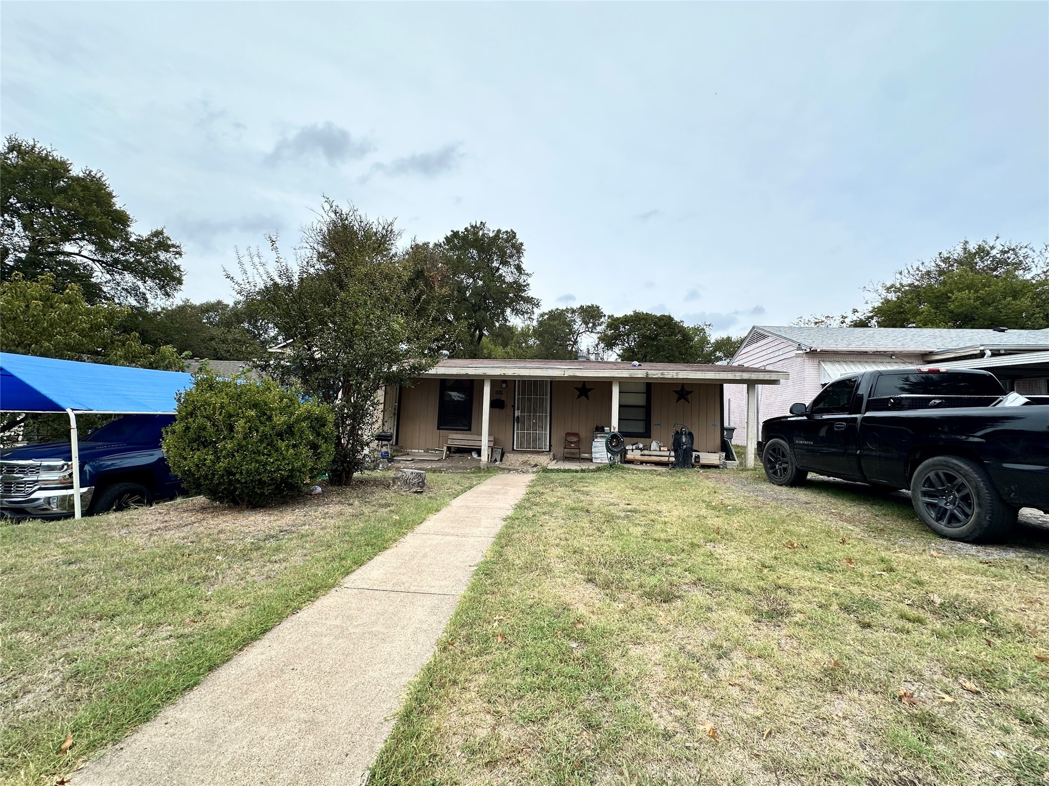 1307 Neptune Road Dallas TX 75216