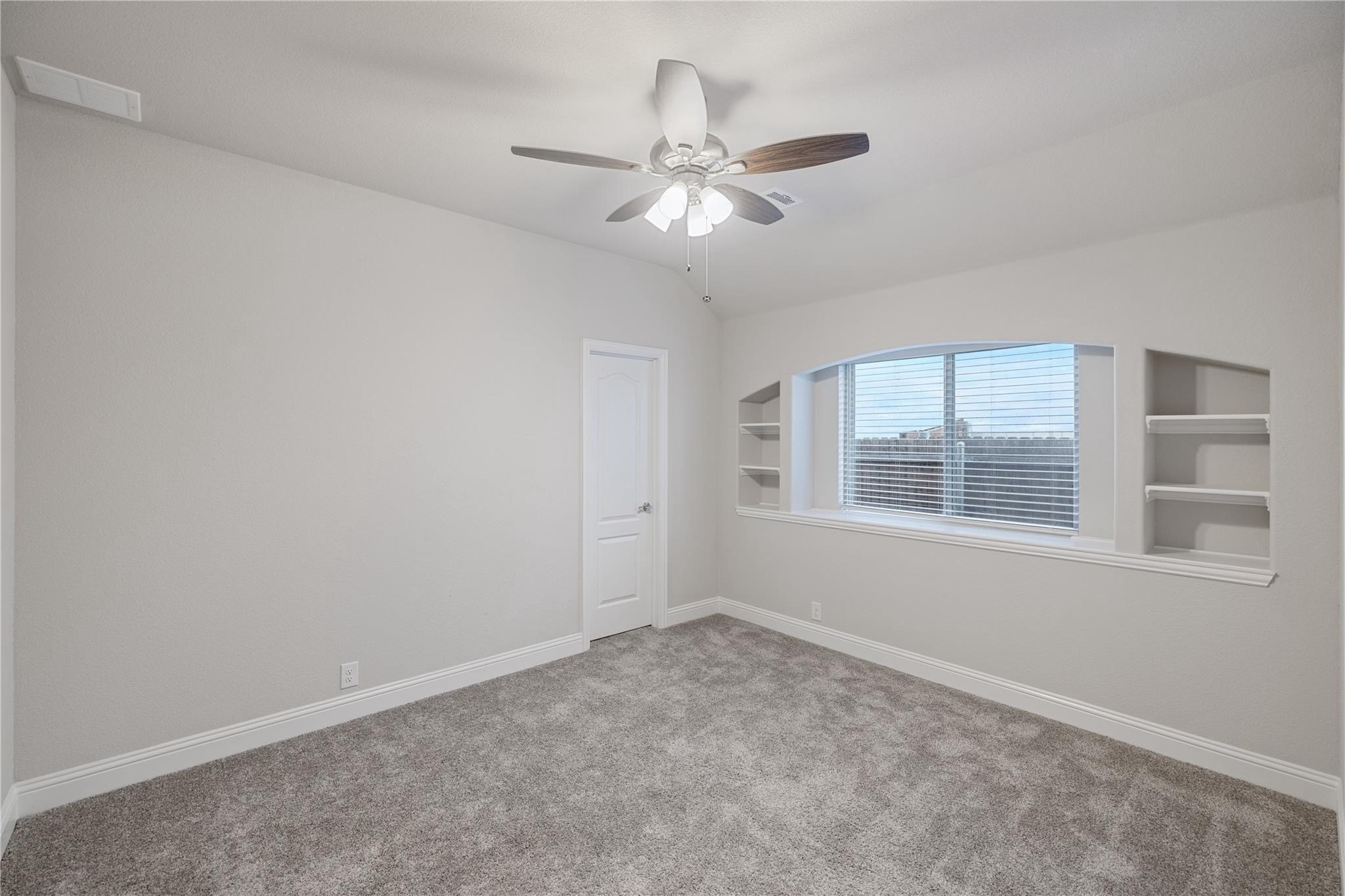 1008 Superbloom Avenue Justin TX 76247