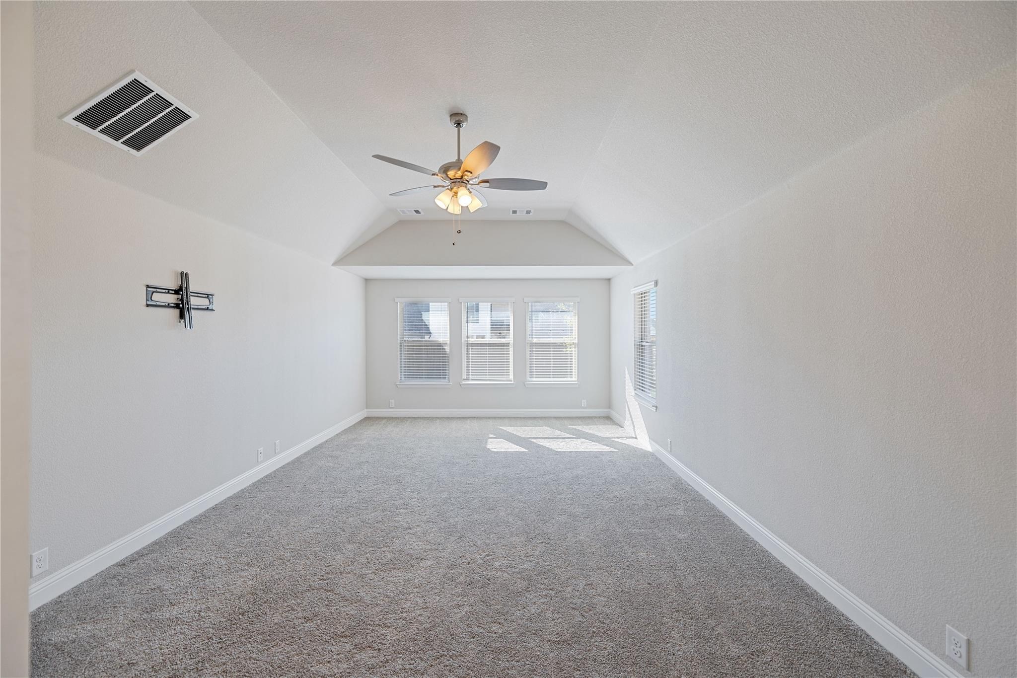 1008 Superbloom Avenue Justin TX 76247