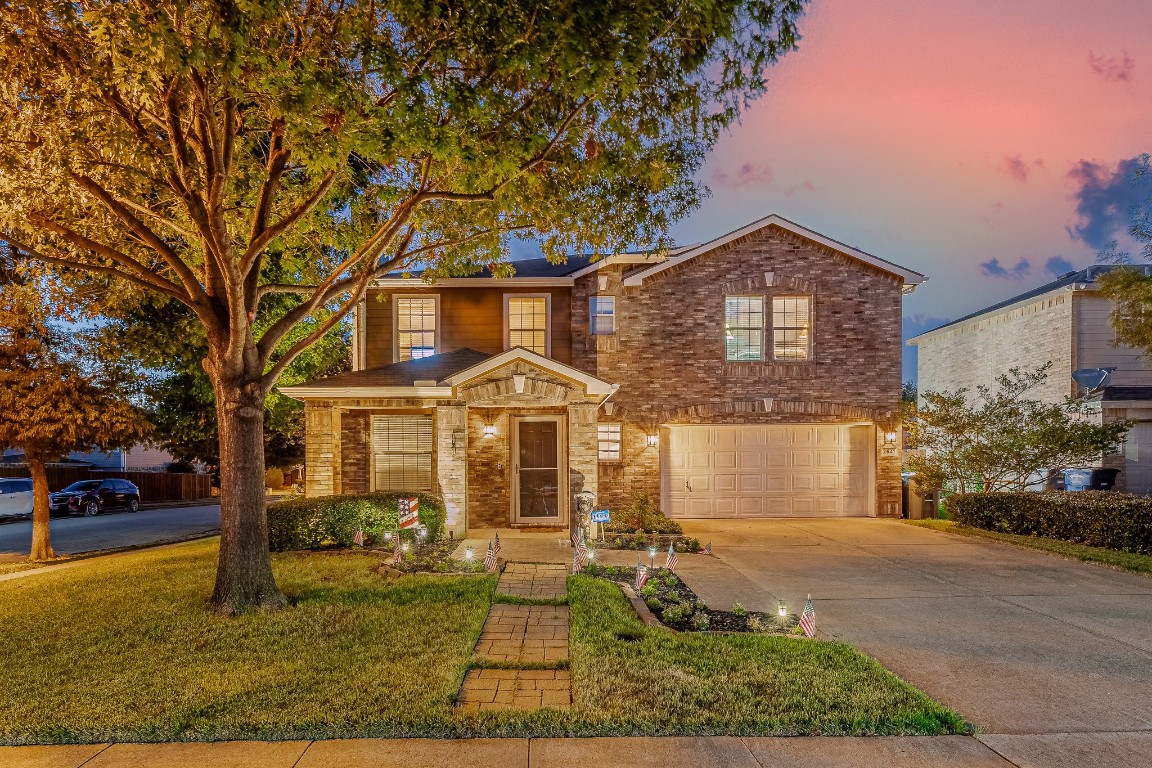 2541 Blue Myrtle Way Dallas TX 75212