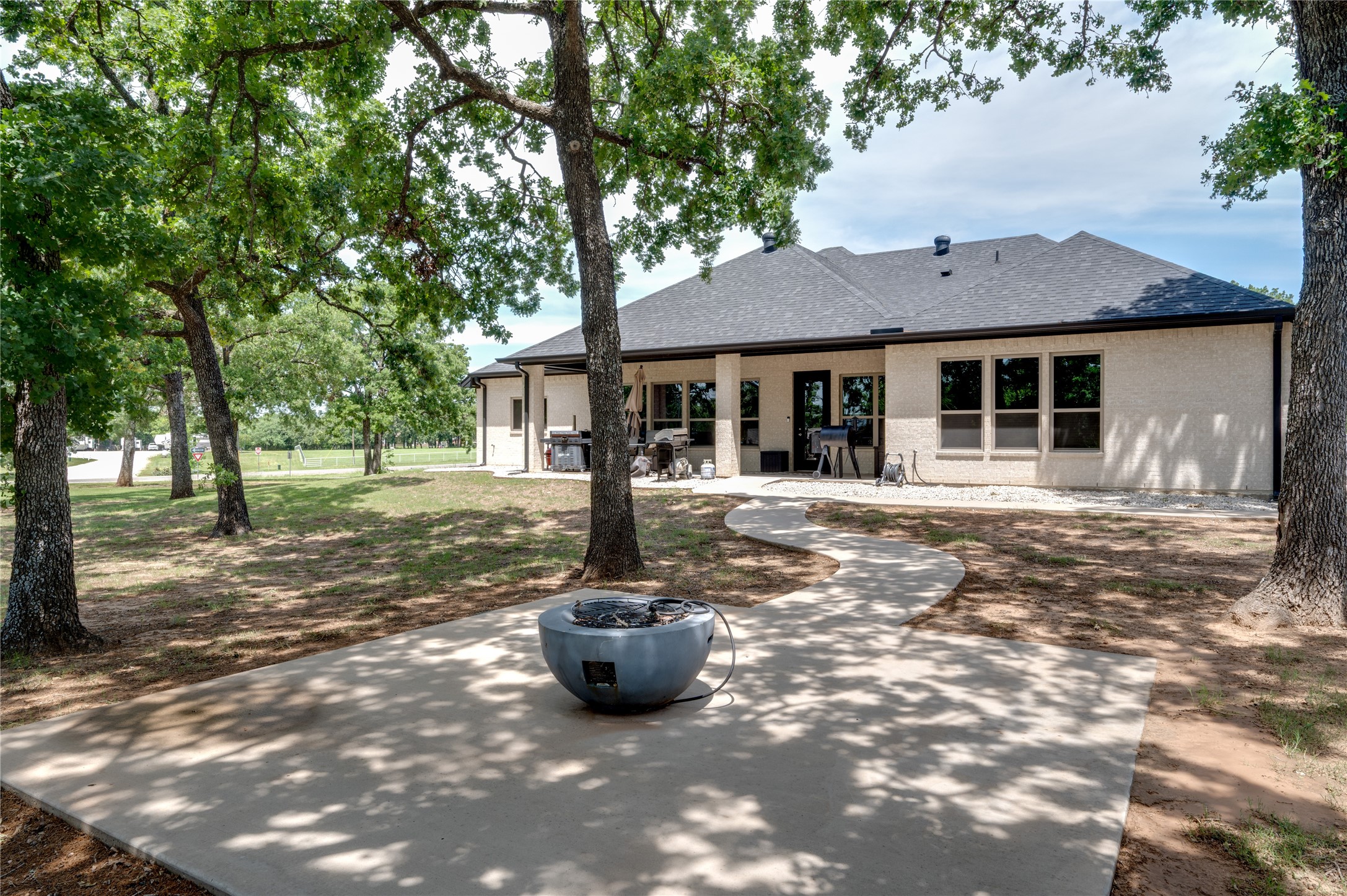 11776 E Us Highway 82 Whitesboro TX 76273