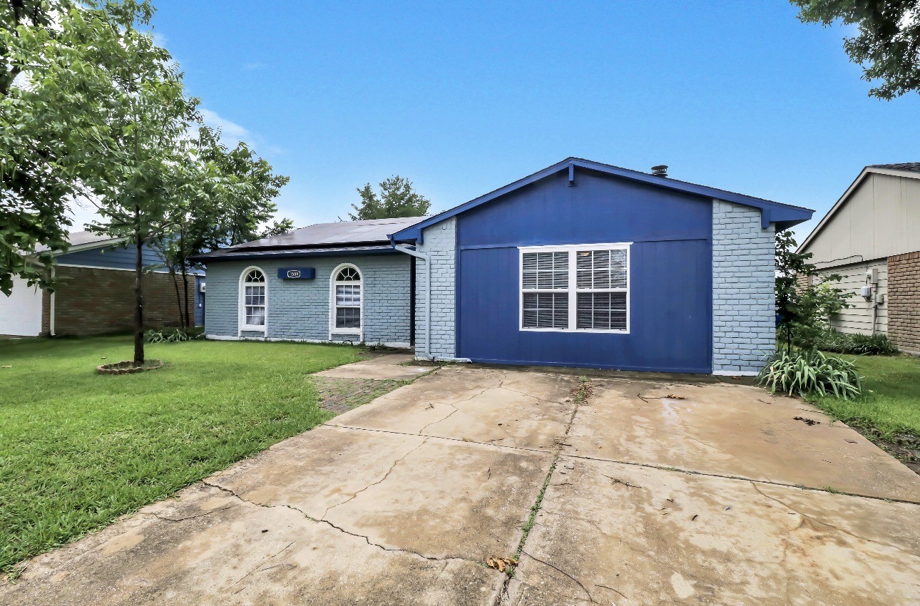 1509 California Trail Grand Prairie TX 75052