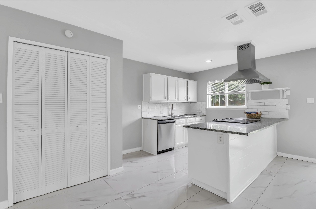 1509 California Trail Grand Prairie TX 75052