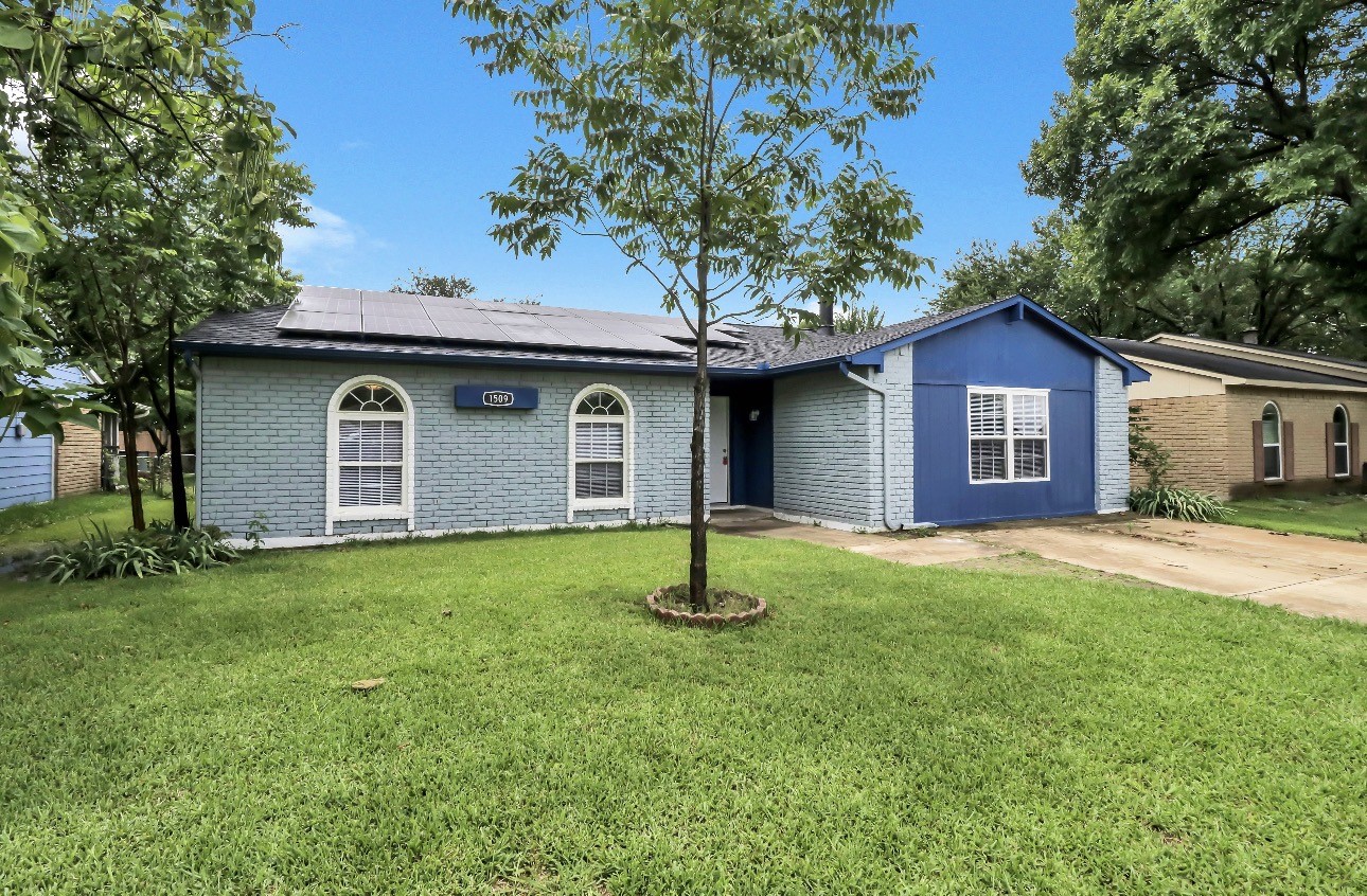 1509 California Trail Grand Prairie TX 75052