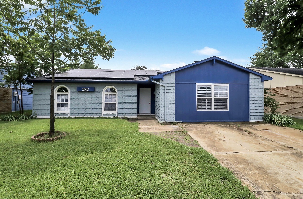 1509 California Trail Grand Prairie TX 75052