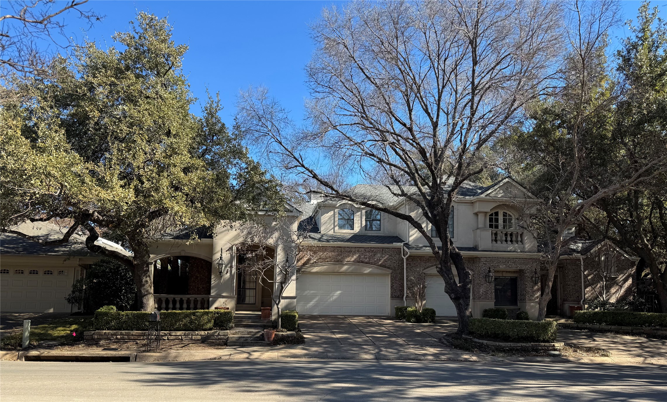 16701 Village Lane Dallas TX 75248