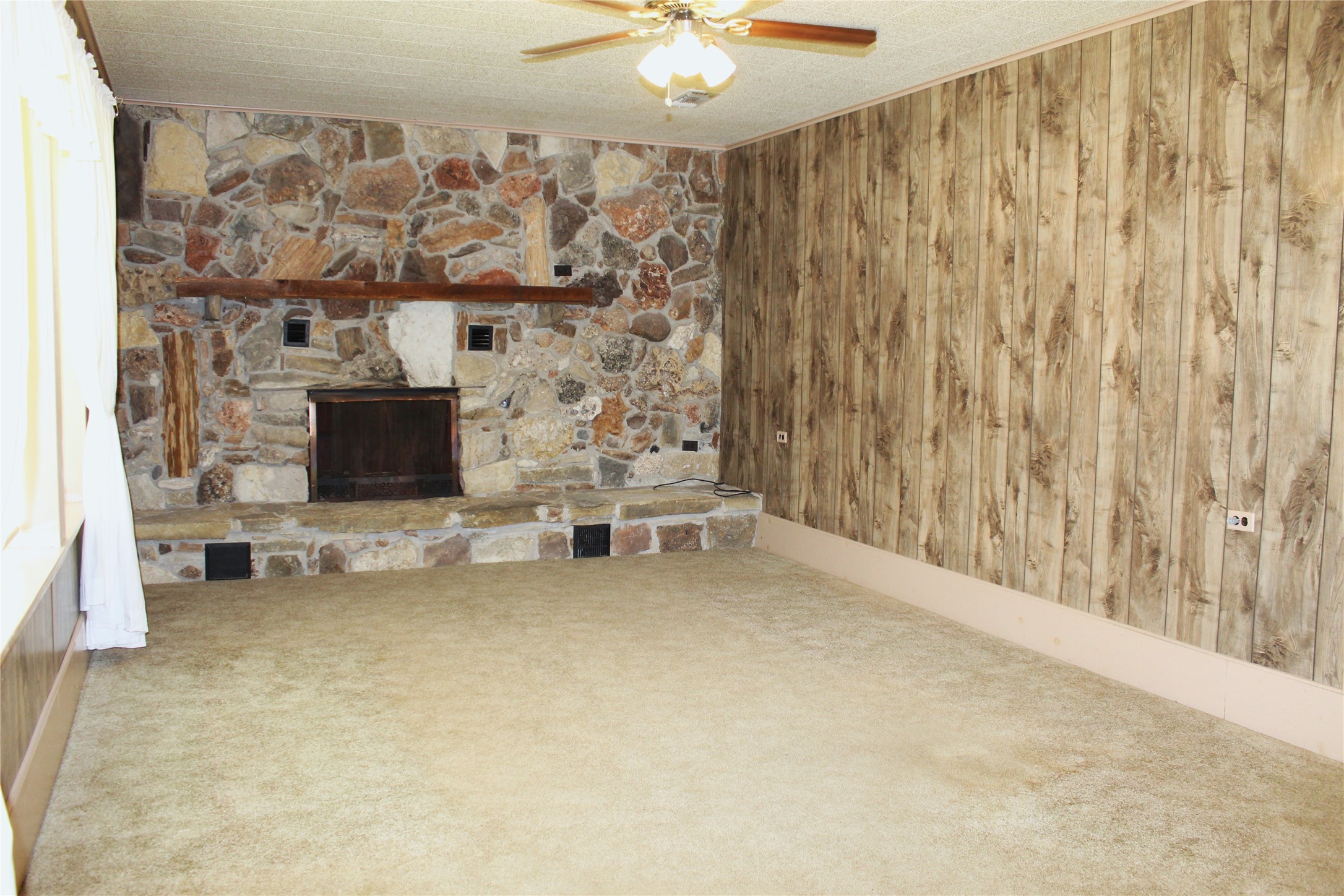 5050 Highway 67 Comanche TX 76442