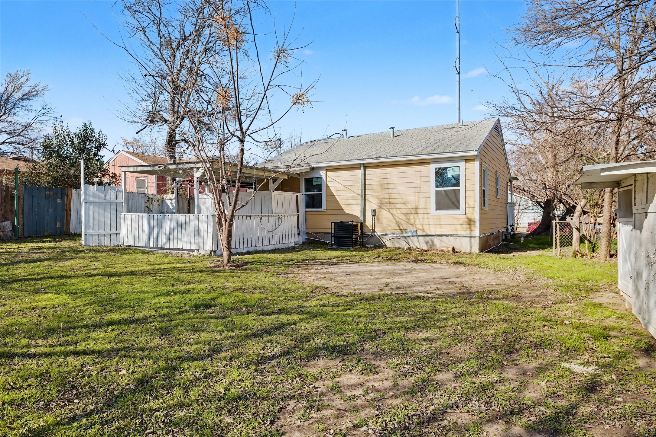 4220 Ramey Avenue Fort Worth TX 76105