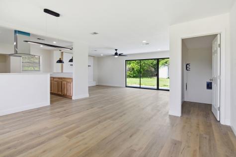 333 Arrowhead Street Fort Worth TX 76108