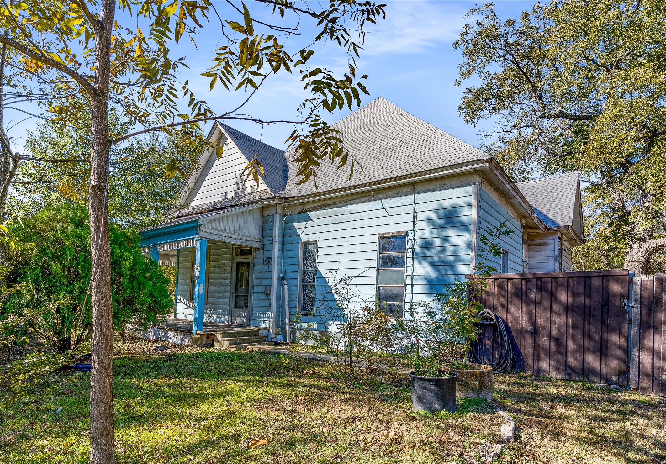 713 E College Street Terrell TX 75160