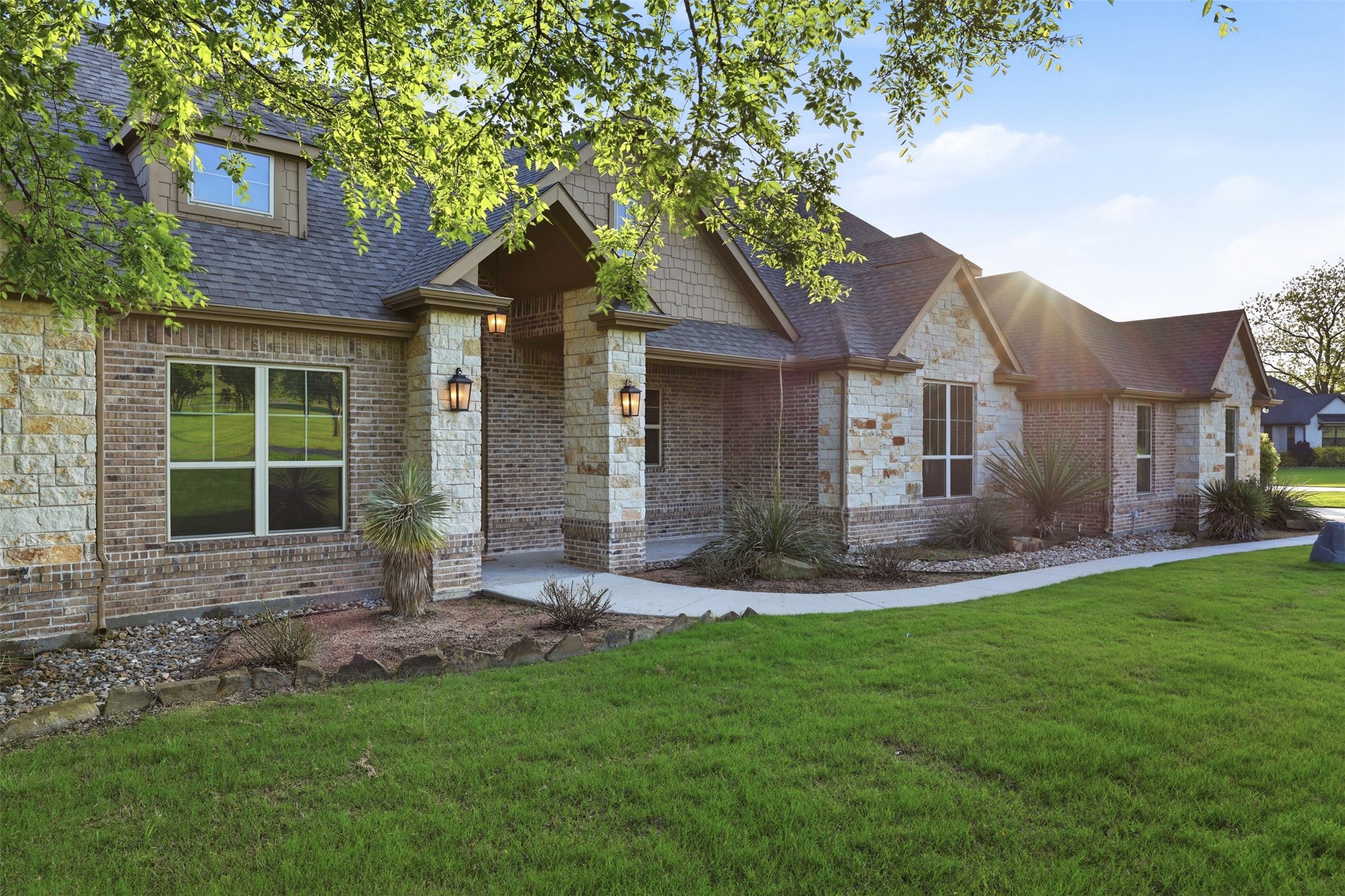 101 Signature Court Weatherford TX 76087