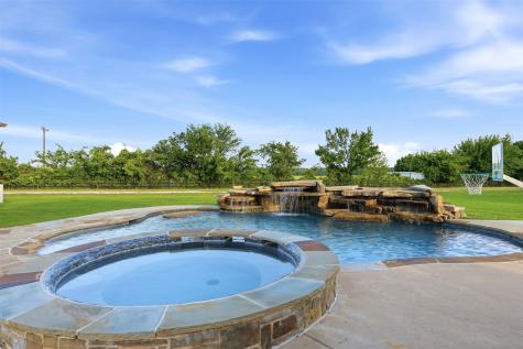101 Signature Court Weatherford TX 76087