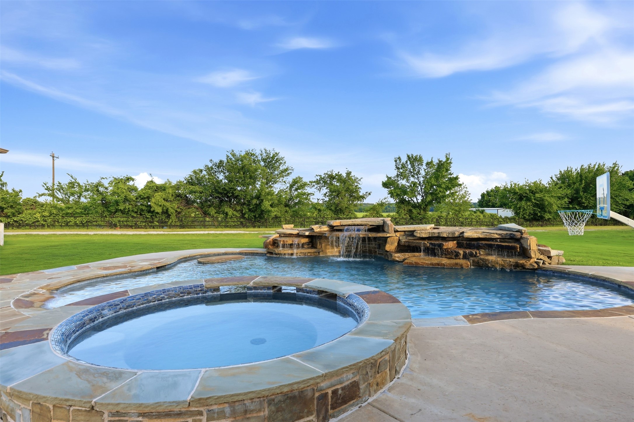 101 Signature Court Weatherford TX 76087