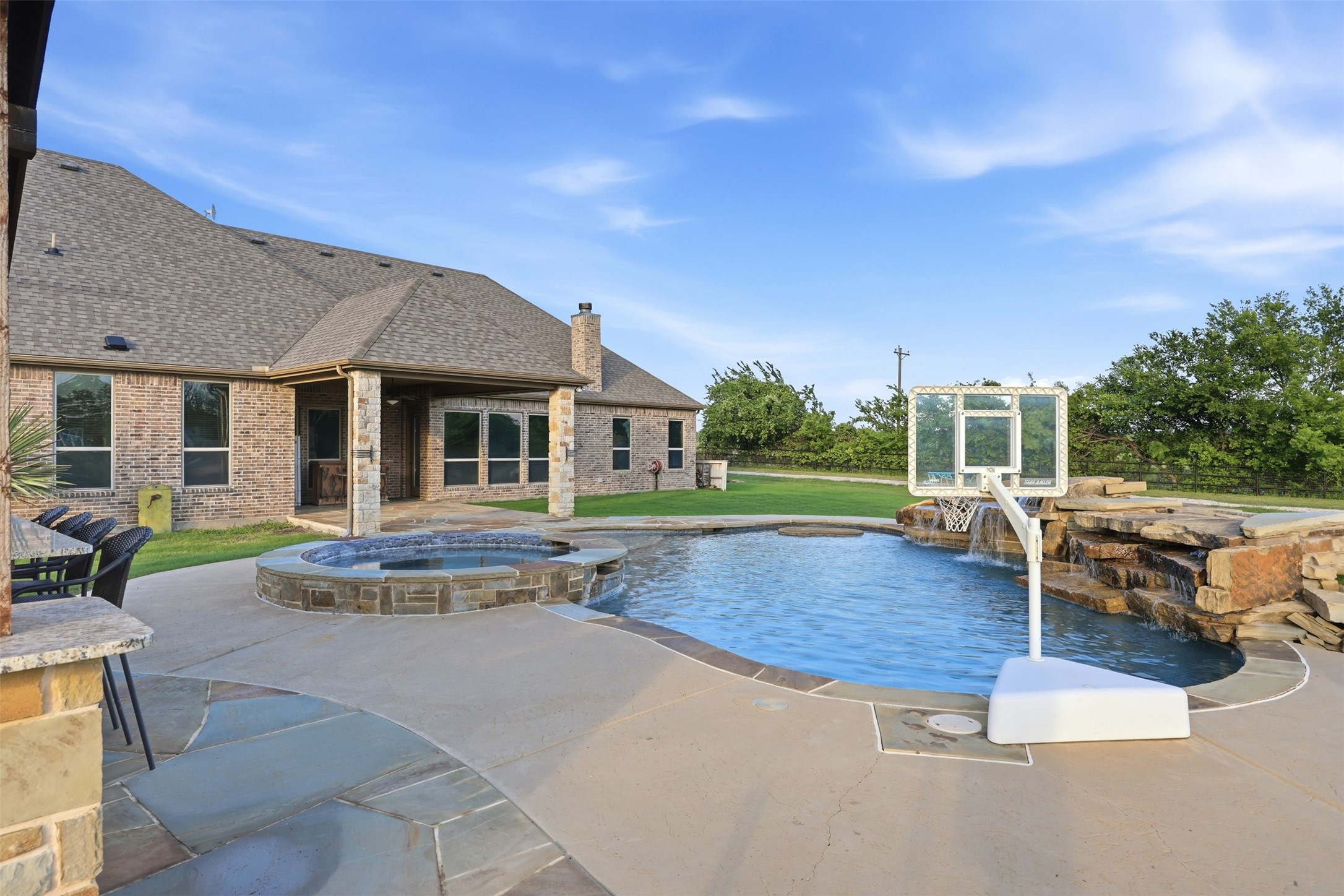 101 Signature Court Weatherford TX 76087