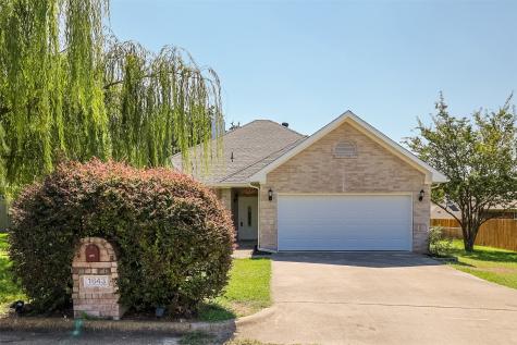 1643 Oxford Drive Kaufman TX 75142