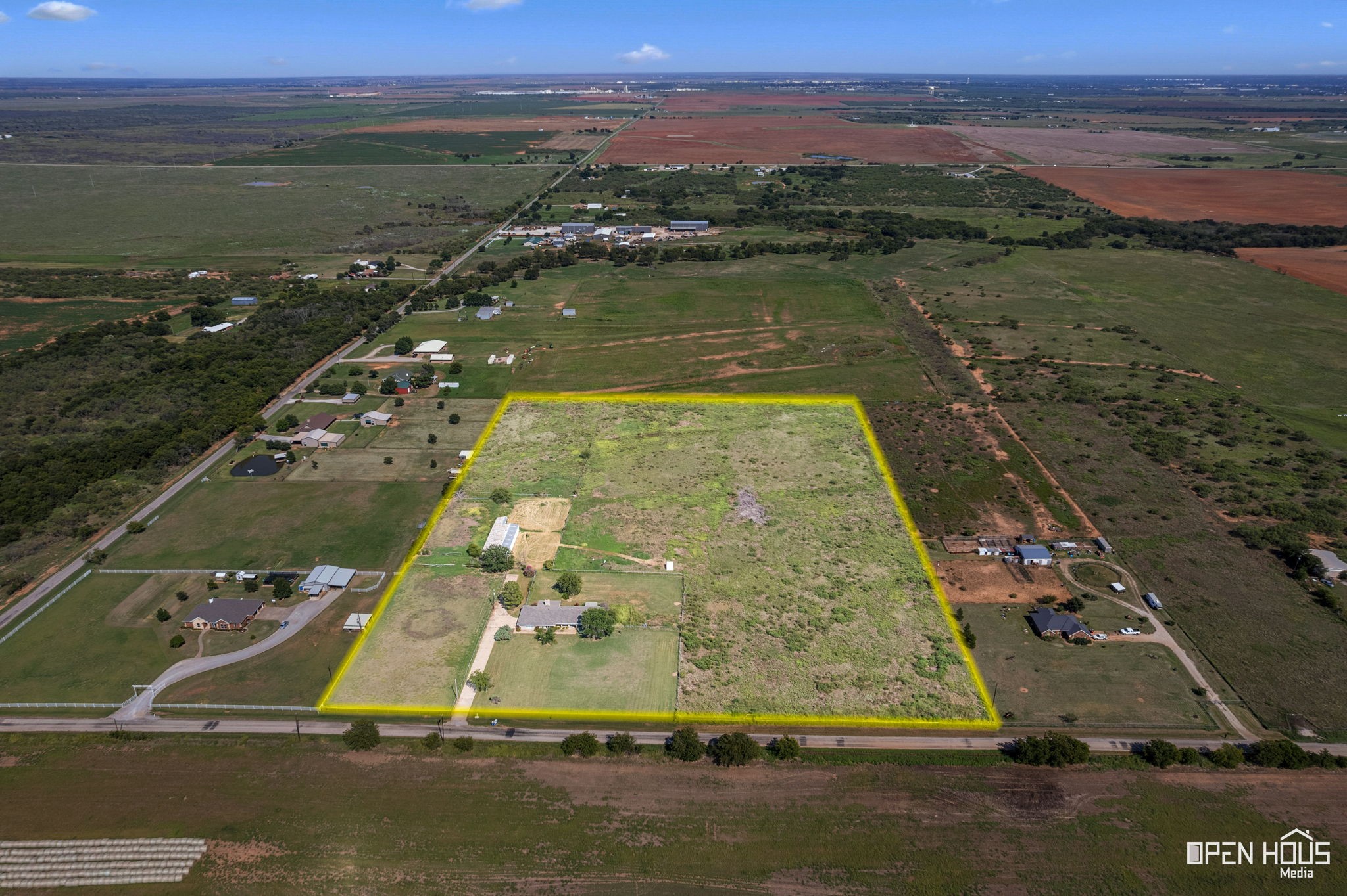 3787 Rifle Range Road Iowa Park TX 76367