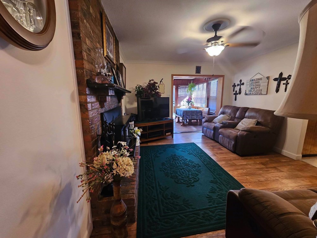 517 An County Road 147 Palestine TX 75801