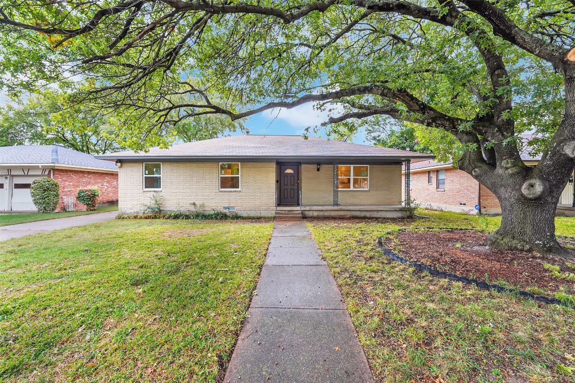 8718 Barclay Street Dallas TX 75227