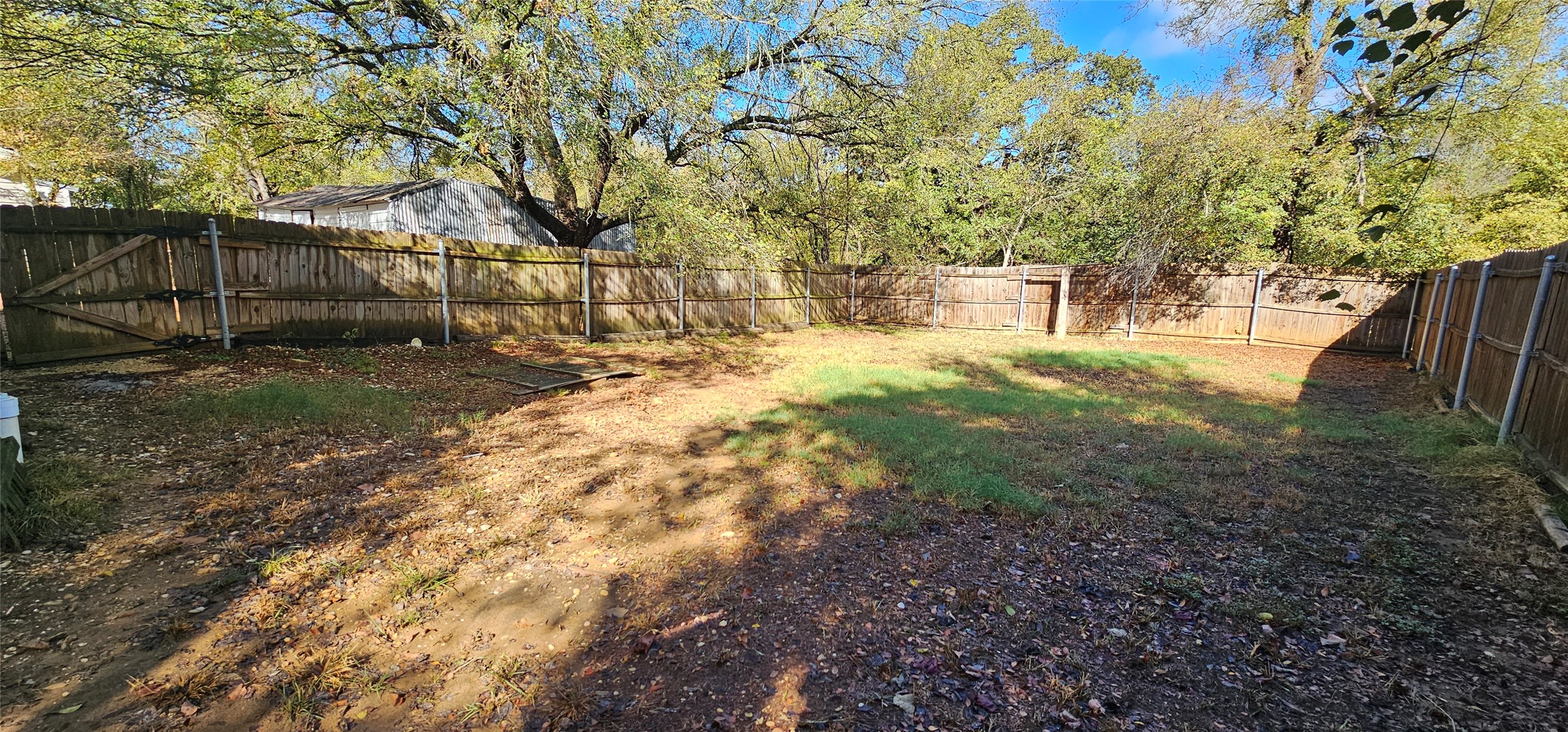 508 Gathings Avenue Covington TX 76636