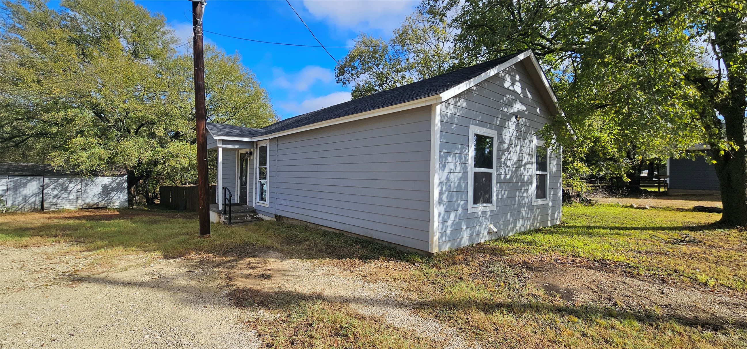 508 Gathings Avenue Covington TX 76636
