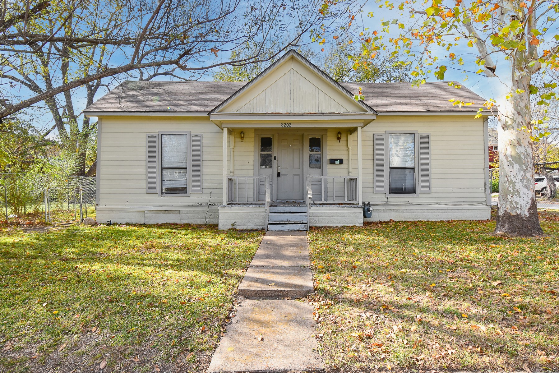 2202 Stuart Street Greenville TX 75401