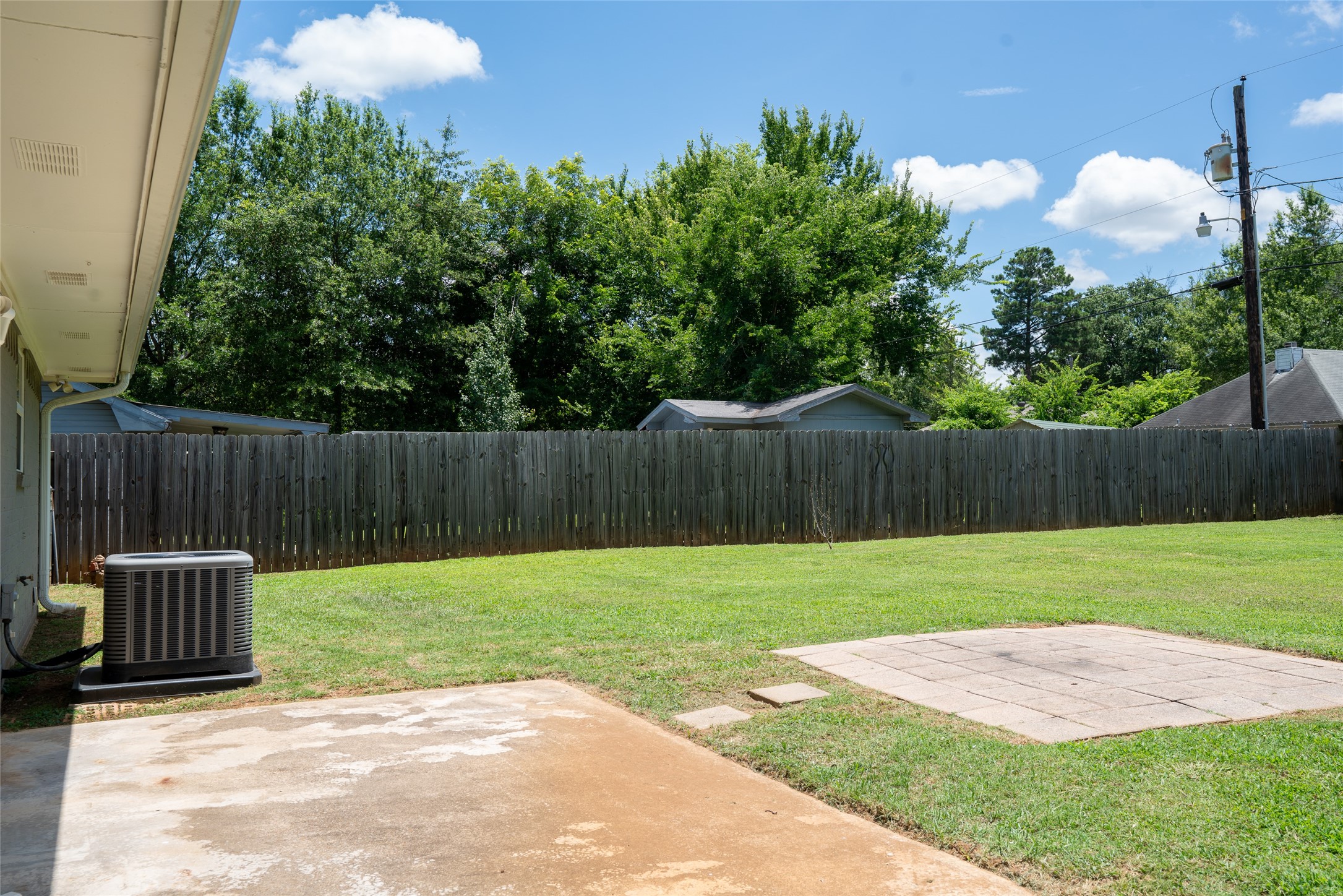 2020 Hubbard Paris TX 75460