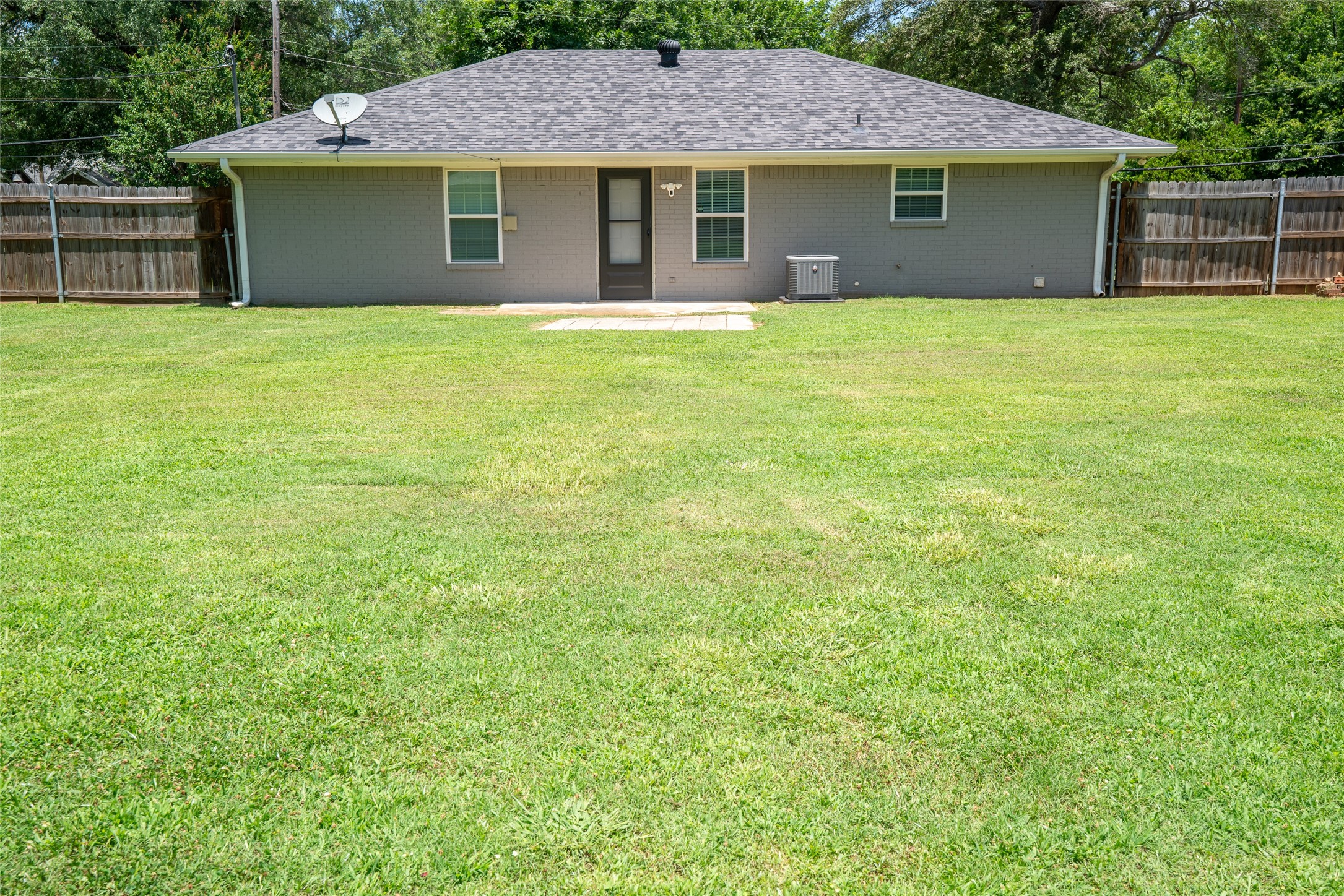 2020 Hubbard Paris TX 75460