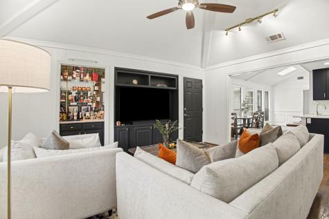 6419 Barfield Drive Dallas TX 75252