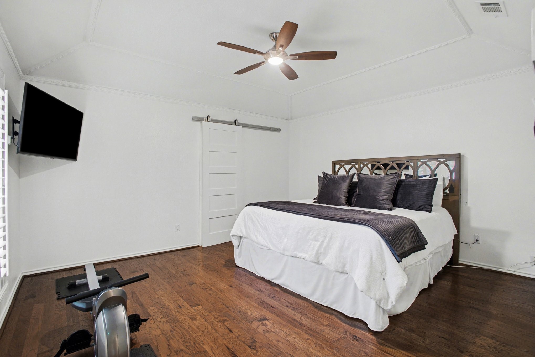 6419 Barfield Drive Dallas TX 75252