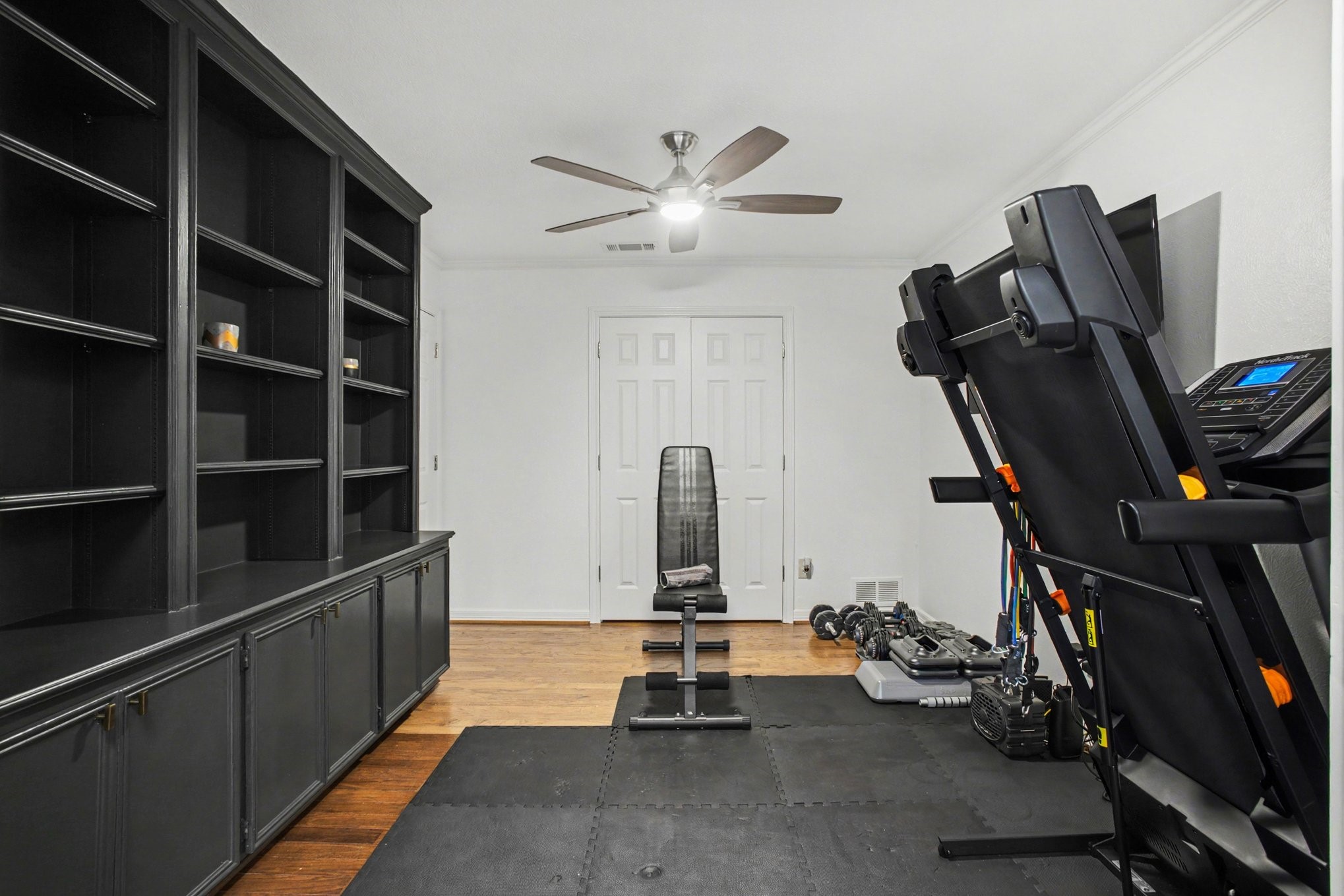 6419 Barfield Drive Dallas TX 75252